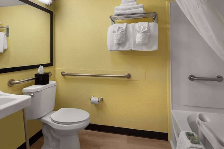 Room 36 of 44